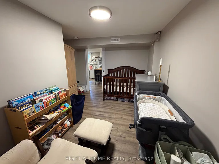 48 Langstone Cres #BASEMENT — Photo 12