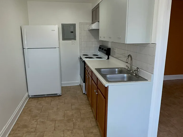 3140 W 59th St #204 — Photo 6