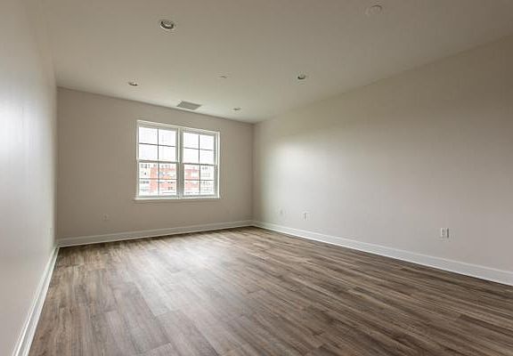 5th image of 26 New Derby St #307CP