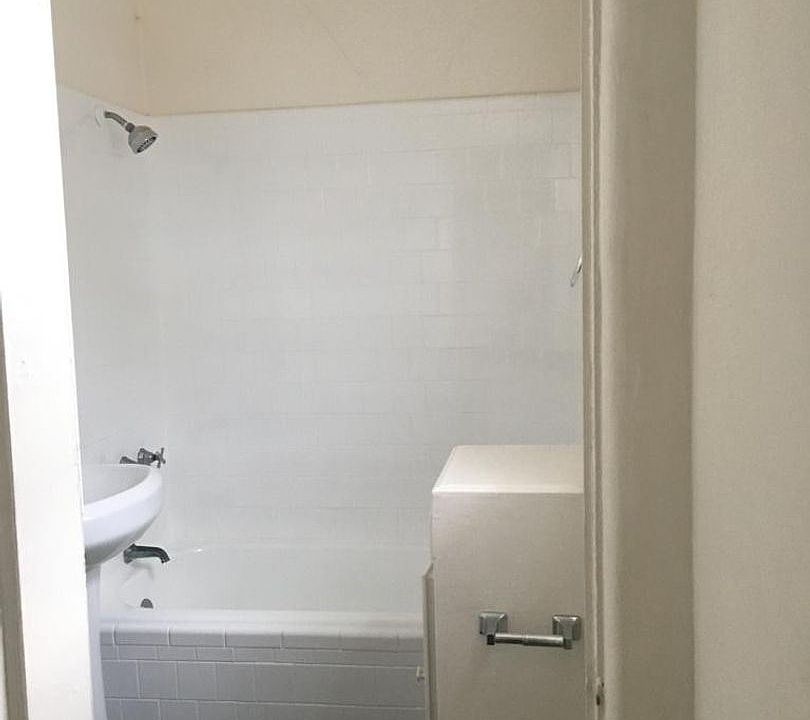1st image of 34672 Avenue E APT 4