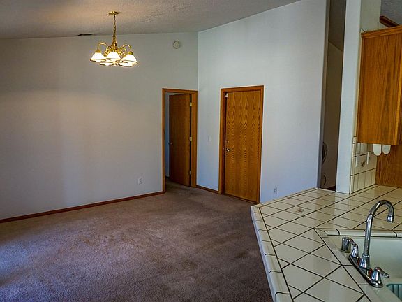 5th image of 11032 Cottonwood Ave