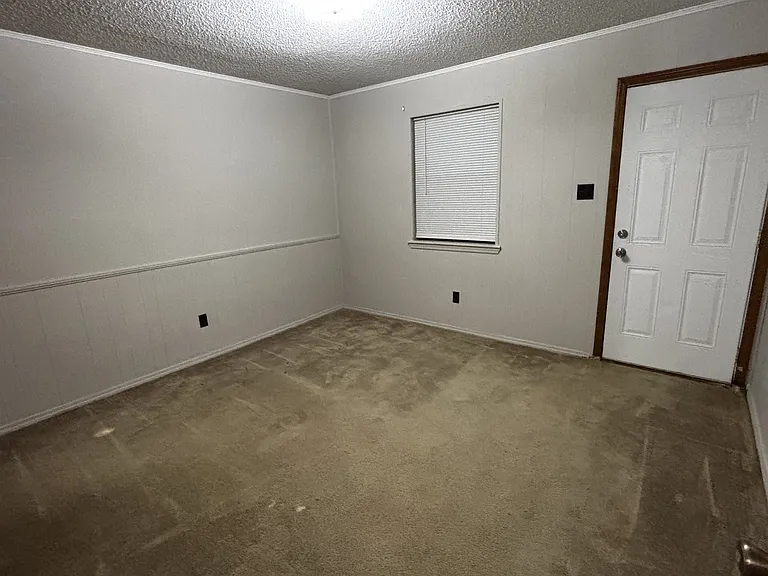 710 E O St #4 — Photo 11