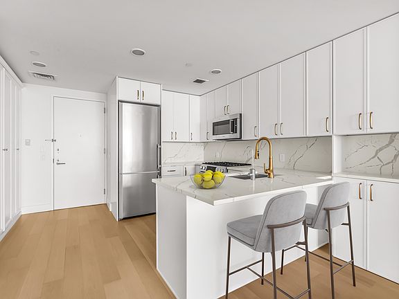 4th image of 2 River Ter APT 3C