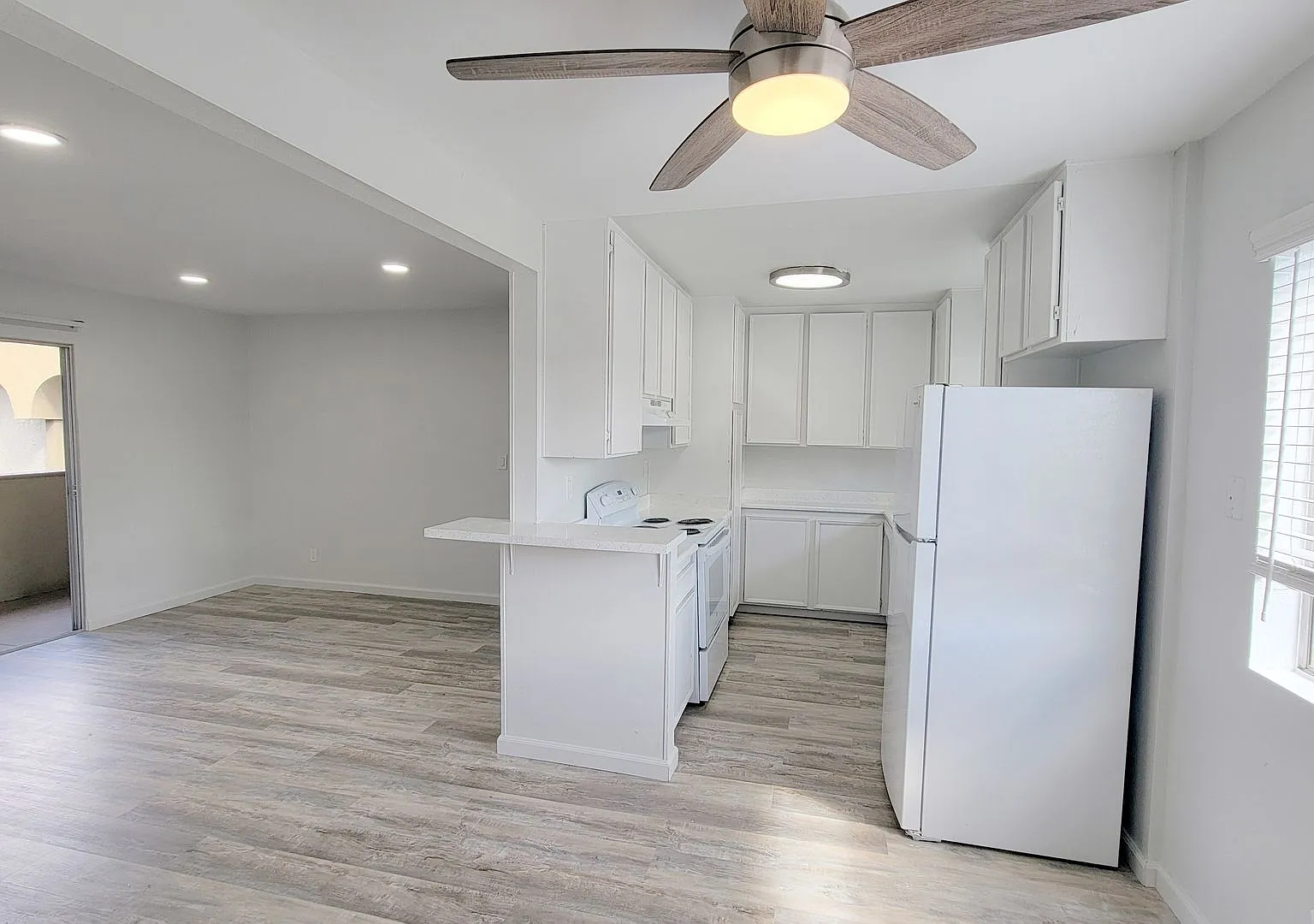 1018 Lexington_Bb — Photo 3