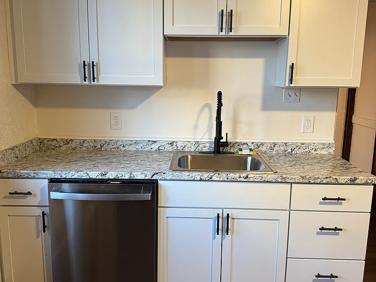 307 Apple St #1 — Photo 3