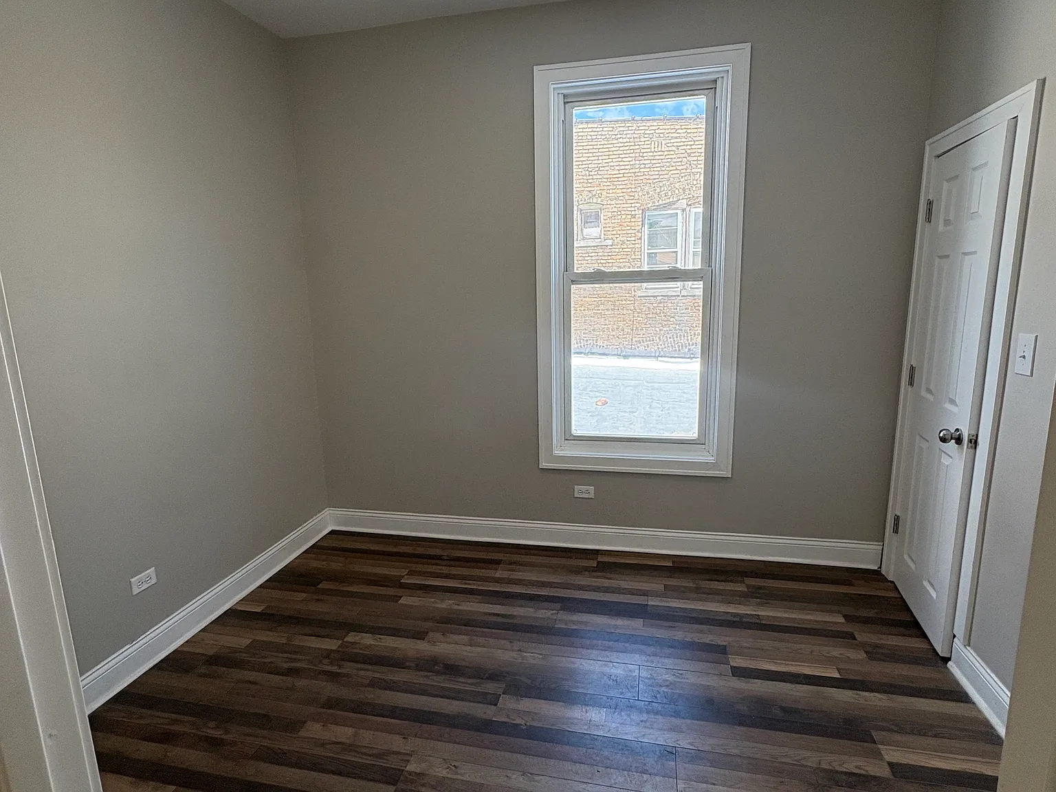 3 bed, 1200 sqft, $1,500 — Photo 4