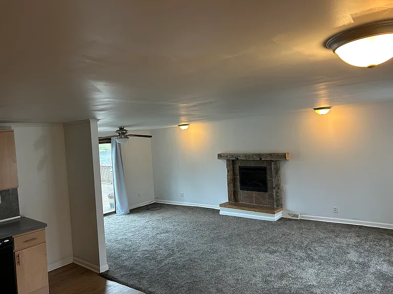10401 Degrand Dr — Photo 28