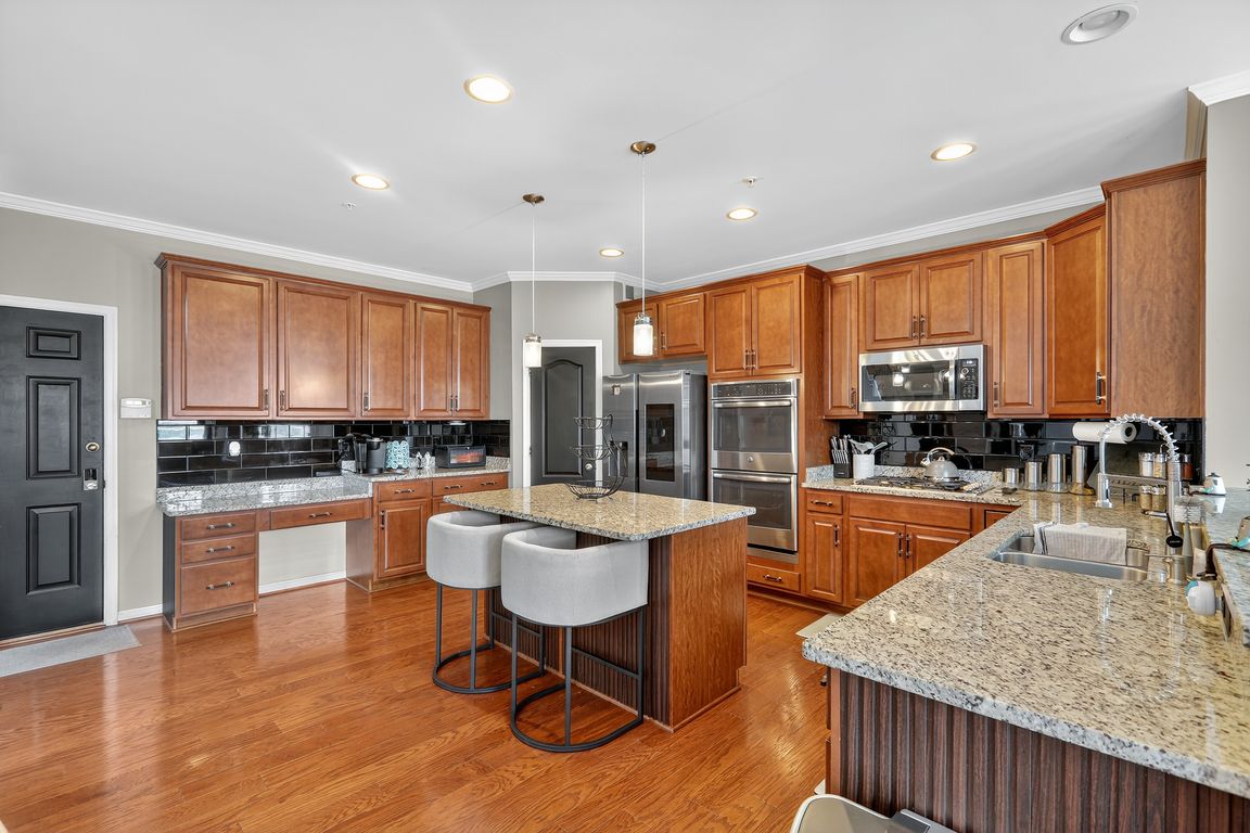 next background image