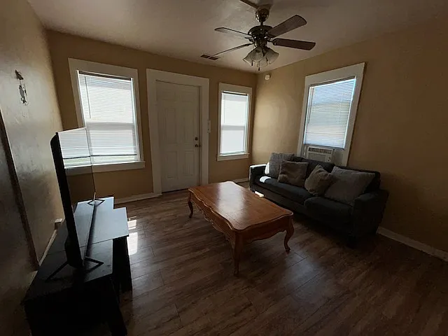 801 5th Ave #1 — Photo 3