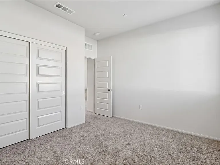 19536 Hanging Rock Rd — Photo 10