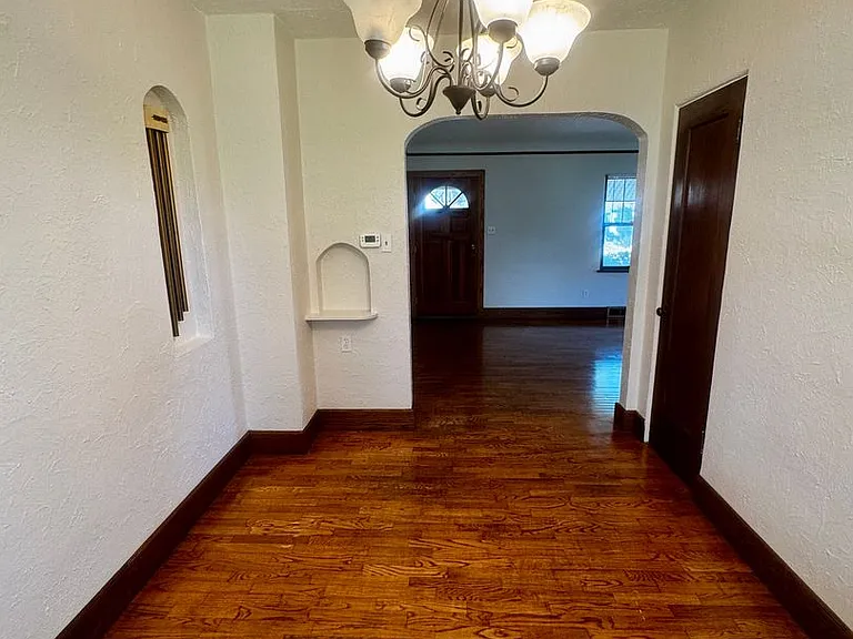 618 N Foote Ave — Photo 12