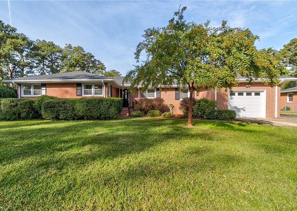 1/3 Acre - room for fun!