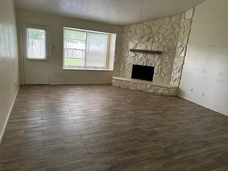 13910 Towne Way Dr — Photo 7
