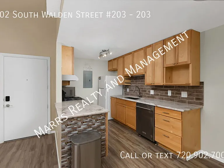 902 S Walden St #203 — Photo 15