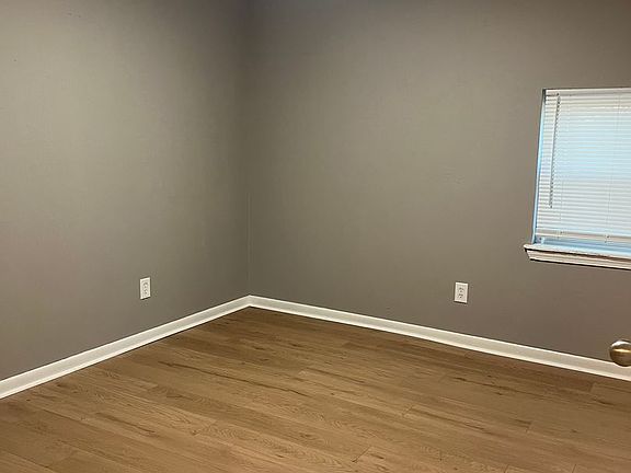 4th image of 808 Sorrells Dr