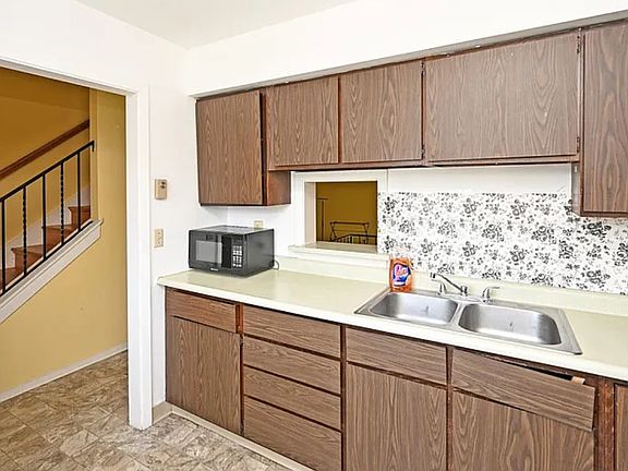 4th image of 22 E Central Ave APT 3