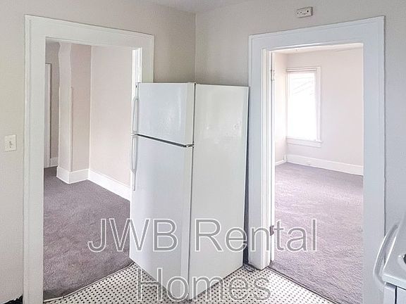 4th image of 2022 Dellwood Ave APT 4