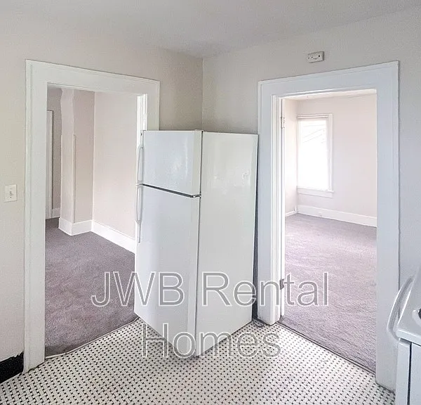 2022 Dellwood Ave #4 — Photo 4