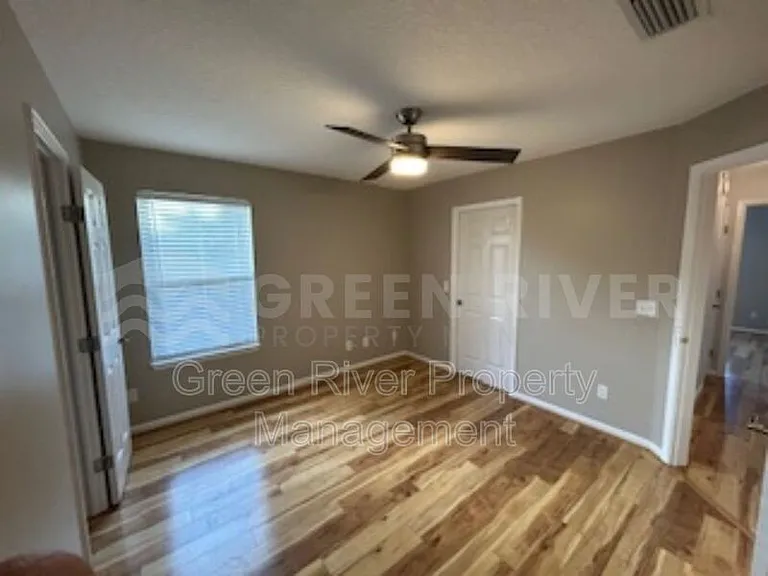 1559 Lakeway Dr — Photo 28