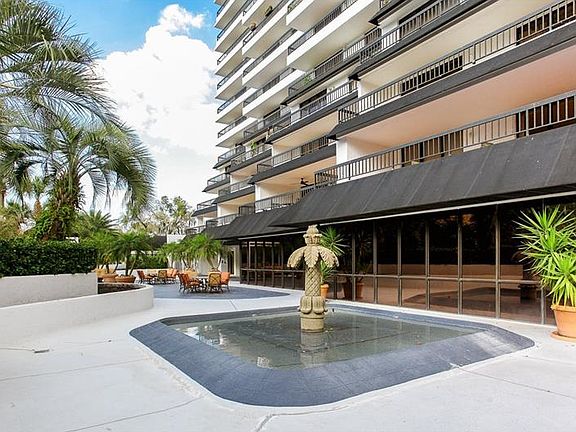 4th image of 530 Central Blvd #1601