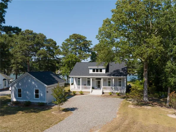 7877 Berkeley Dr, Gloucester Pt, VA 23062