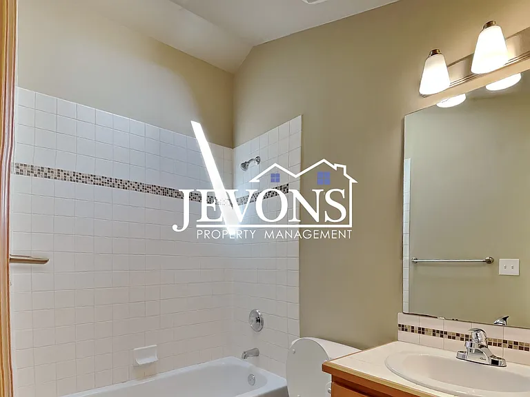 13721 Greenwood Ave N #A — Photo 14