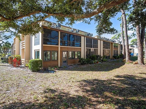 4th image of 25 QUAILS RUN BOULEVARD #6