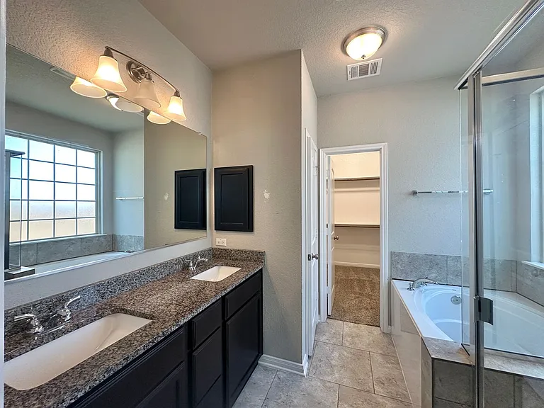 3424 Addison St — Photo 24