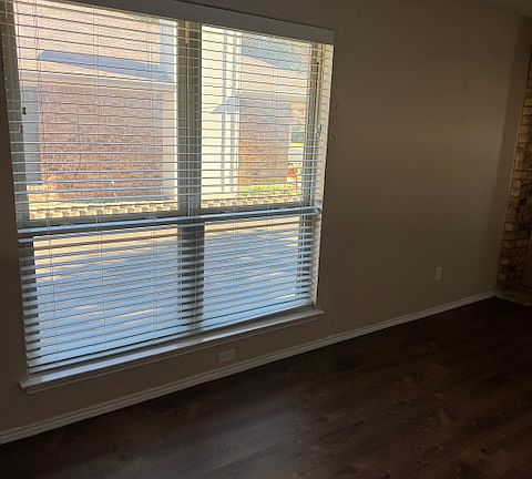 5th image of 6827 Sierra Dr