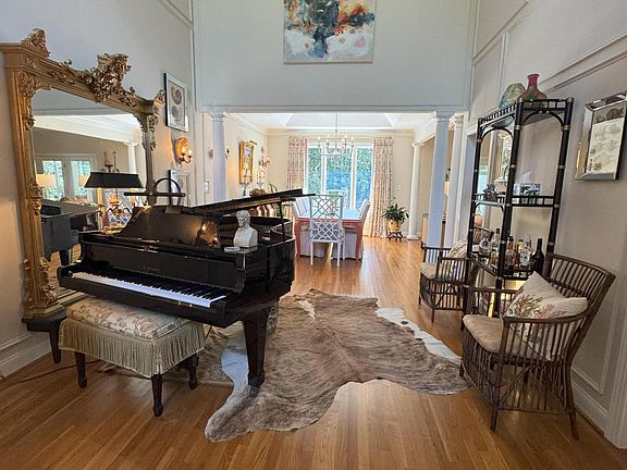 2nd image of 573 Coral Ridge Road
