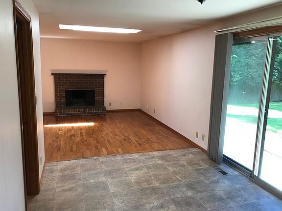 3rd image of 13419 NE 84th St