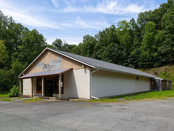 5th image of 4952 Irish Rd