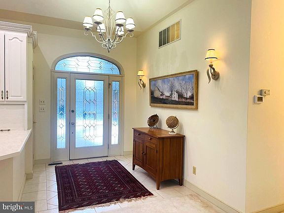 4th image of 139 Cliffside Dr