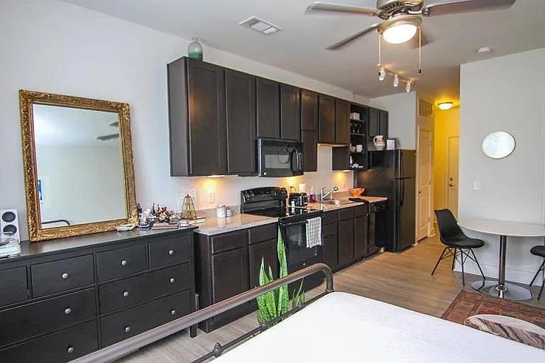 South Junction Apartments — Photo 57