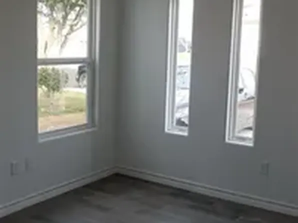 4726 Los Cerezos Dr, Laredo, TX 78046