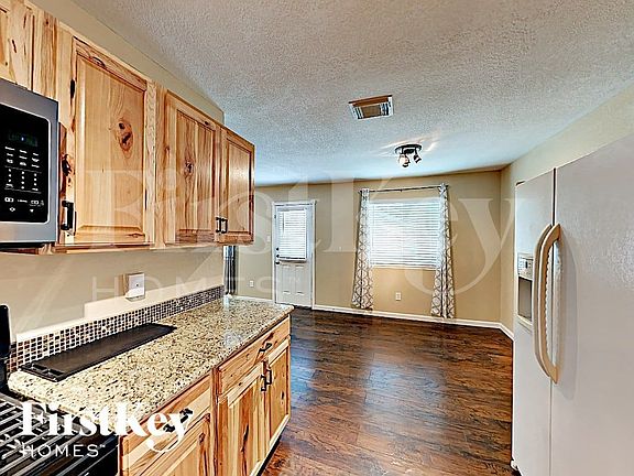 5th image of 3602 Willie Way
