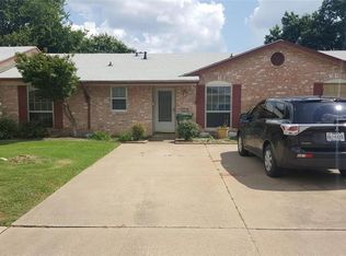 1010 Pleasant Valley Ln, Arlington, TX 76015