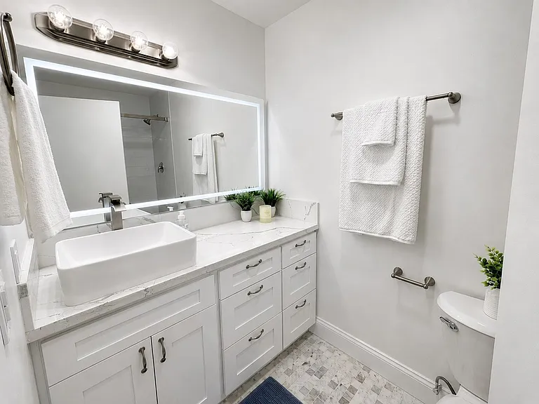 604 E Orange Grove Ave — Photo 10
