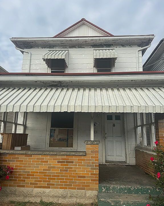 1st image of 1111 Oak St