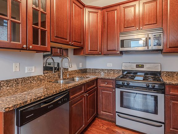 4th image of 1422 N Talman Ave APT 1F