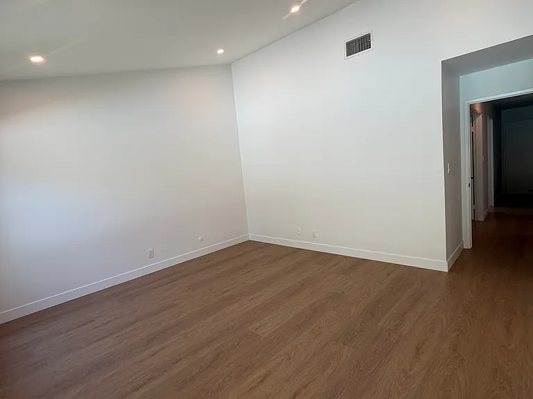 8390 Faust Ave — Photo 14