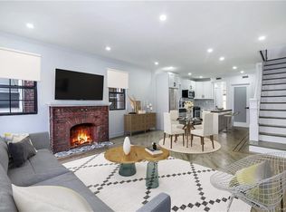 10020 202nd St, Hollis, NY 11423