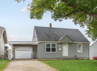 3635 Valley St, Omaha, NE 68105