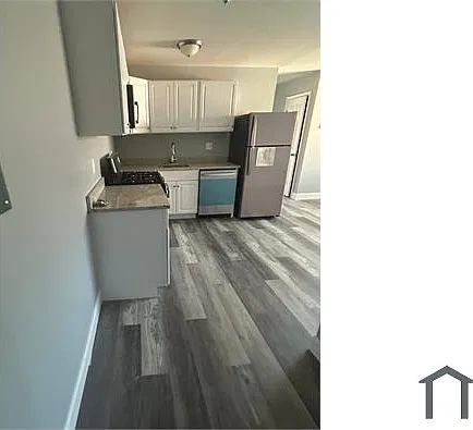 3 bed, $2,000 — Photo 2