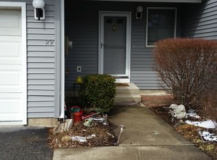 22 Meadow Pond Rd, Hamburg, NJ 07419