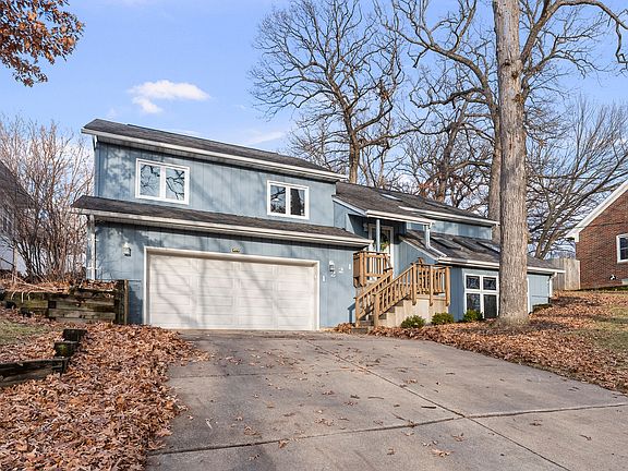 2nd image of 1221 20th Avenue Way