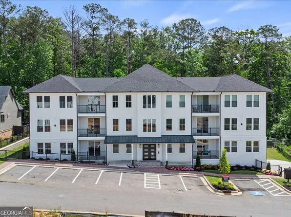 1050 Blair Ln #101, Peachtree City, GA 30269