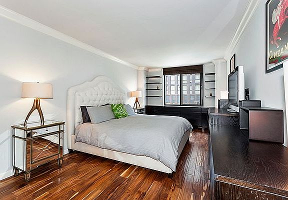 5th image of 275 Greenwich St APT 5J