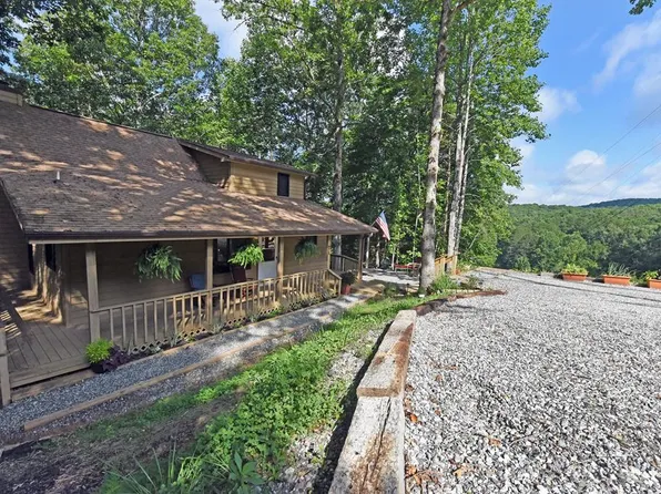 81 Buck Ridge Dr, Blairsville, GA 30512