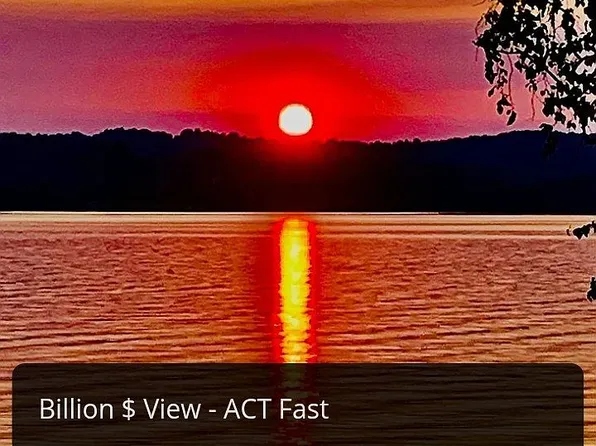 6070 Lake Leelanau Dr, Traverse City, MI 49684
